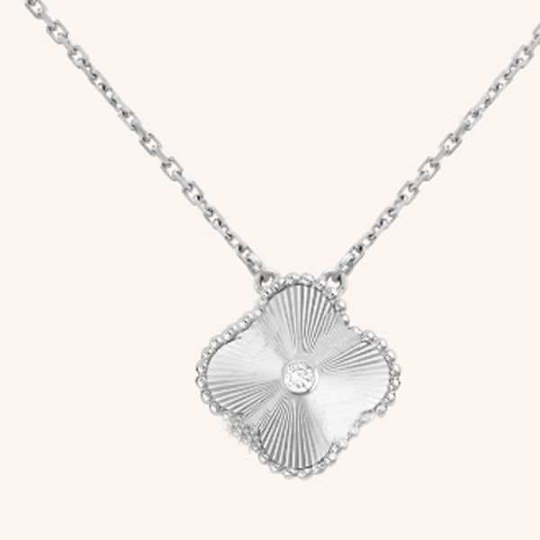 designer four-leaf clover laser necklace 18k rose gold pendant necklace van luxury brand necklace jewelry does not fade, Silver
designer four-leaf clover laser necklace 18k rose gold pendant necklace van luxury brand necklace jewelry does not fade, Silver