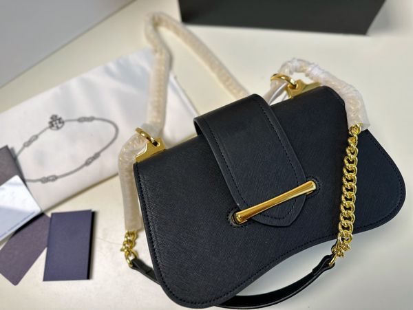 2023 new chain bag arc shape retro unique clamshell design a variety of back method fashionable practical walking fashion circle girl must e
2023 new chain bag arc shape retro unique clamshell design a variety of back method fashionable practical walking fashion circle girl must e