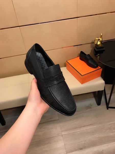 2023 men women sneaker casual shoes snake chaussures leather sneakers stripes shoe walking sports trainers d0057, Black
2023 men women sneaker casual shoes snake chaussures leather sneakers stripes shoe walking sports trainers d0057, Black
