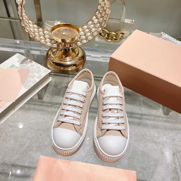 fashion casual platform shoes women's sweet girl sneakers lace-up comfortable flat board shoes women summer breathable sneakers
fashion casual platform shoes women's sweet girl sneakers lace-up comfortable flat board shoes women summer breathable sneakers