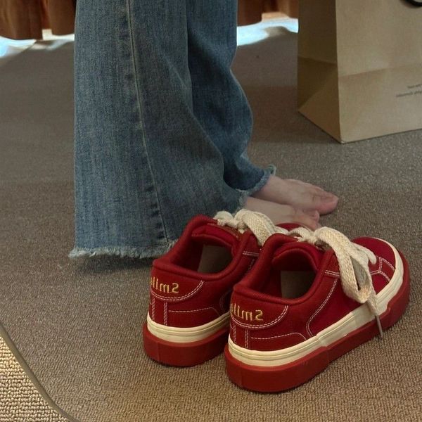 vintage red canvas low-women sneakers casual letter embroidery skateboard shoes students flat 2023 fashion zapatillas, Black
vintage red canvas low-women sneakers casual letter embroidery skateboard shoes students flat 2023 fashion zapatillas, Black