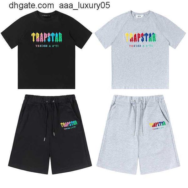 designer fashion clothing tees tshirt trendy trapstar letter casual regular youth cotton rainbow print embroidered short sleeve shorts setca, White;black
designer fashion clothing tees tshirt trendy trapstar letter casual regular youth cotton rainbow print embroidered short sleeve shorts setca, White;black