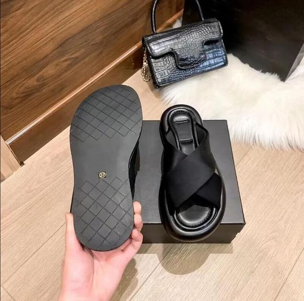 designer slipper women soft flat bottom slipper cross vamp leisure outdoor beach shoes sandals solid color fashion women sandals, Black
designer slipper women soft flat bottom slipper cross vamp leisure outdoor beach shoes sandals solid color fashion women sandals, Black