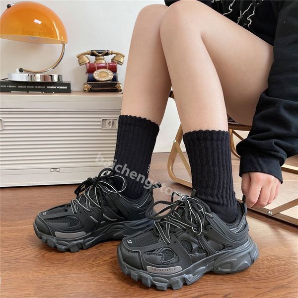 designer track 3.0 shoes triple platform trainer sneakers men women leather sneaker white black green blue nylon printed platform shoe b0, White;red
designer track 3.0 shoes triple platform trainer sneakers men women leather sneaker white black green blue nylon printed platform shoe b0, White;red
