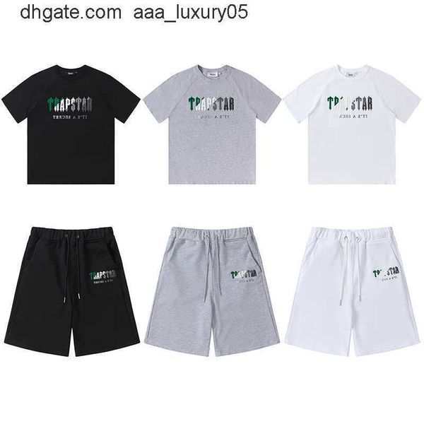 designer fashion clothing tshirt tees trapstar green white towel embroidered short sleeve shorts set minimalist letter mens womens pure cott, White;black
designer fashion clothing tshirt tees trapstar green white towel embroidered short sleeve shorts set minimalist letter mens womens pure cott, White;black