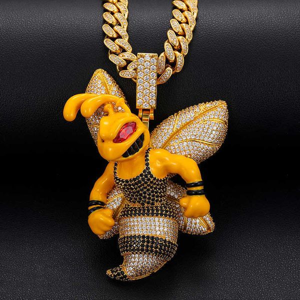 drop shipping custom jewelry hip hop silver moissanite custom queen bee pendant with cuban link chain
drop shipping custom jewelry hip hop silver moissanite custom queen bee pendant with cuban link chain