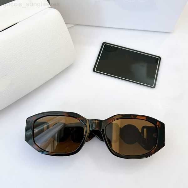 designer sunglasses women summer quality style sunglasses anti-ultraviolet retro square frame fashion eyeglasses come uv400 protective glass, White;black
designer sunglasses women summer quality style sunglasses anti-ultraviolet retro square frame fashion eyeglasses come uv400 protective glass, White;black
