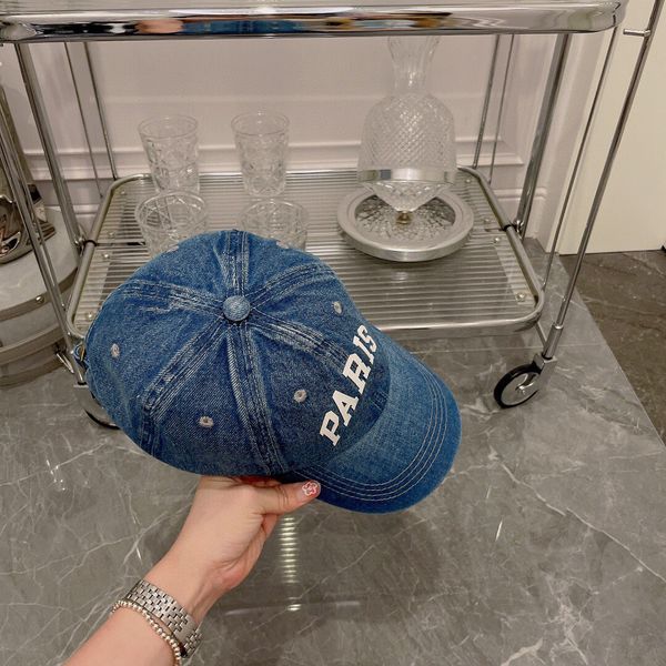 new high beauty sports baseball cap, male and female designer beanie hat, versatile commuting couple, sunshade cap, Blue;gray
new high beauty sports baseball cap, male and female designer beanie hat, versatile commuting couple, sunshade cap, Blue;gray