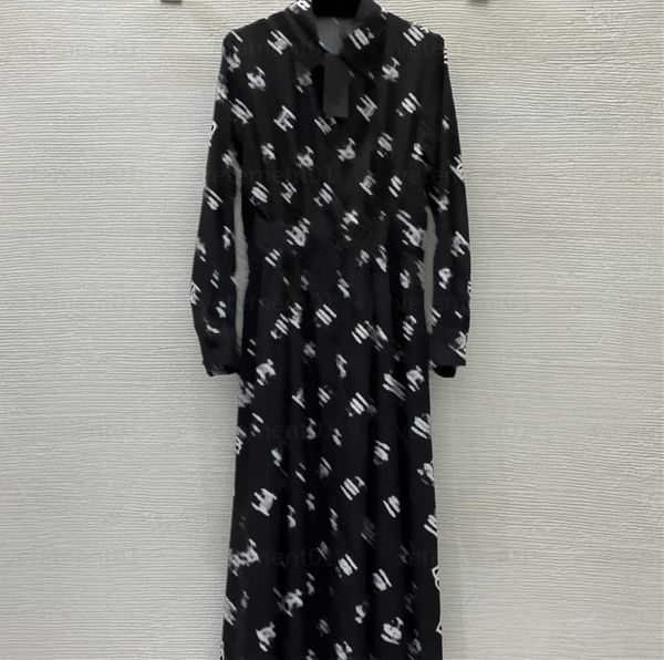 long dress womens designer clothing full-body letter print lace-up closure waist-length longs sleeve lapel dress designers dresses for women, Black;gray
long dress womens designer clothing full-body letter print lace-up closure waist-length longs sleeve lapel dress designers dresses for women, Black;gray