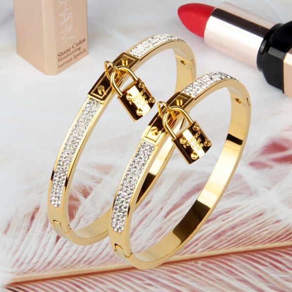 women's jewelry gift accessories inlaid diamond plated gold small lock pendant stainless steel bracelet women, Silver
women's jewelry gift accessories inlaid diamond plated gold small lock pendant stainless steel bracelet women, Silver