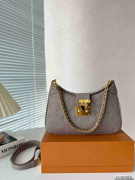 stylisheendibags mt s-lock fashion designer hangbag clutch vintage twinny middle ancient women single shoulder diagonal handbags leather mes
stylisheendibags mt s-lock fashion designer hangbag clutch vintage twinny middle ancient women single shoulder diagonal handbags leather mes