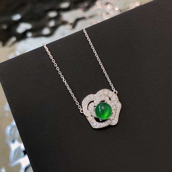 well sale original single high-end quality 925 sterling silver camellia green diamond pendant with full diamond necklace for women wedding j
well sale original single high-end quality 925 sterling silver camellia green diamond pendant with full diamond necklace for women wedding j