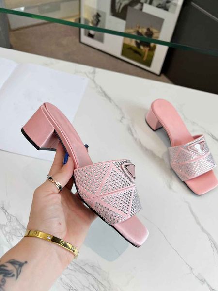 2023 classic sandals prad luxury designer leather ladies sandals summer casual shoes slide fashion women slippers pl181, Black
2023 classic sandals prad luxury designer leather ladies sandals summer casual shoes slide fashion women slippers pl181, Black