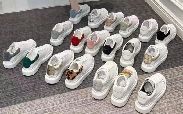 2023 designer women mens shoes leather espadrilles flats platform oversized casual velvet espadrille flat sole ivory serpentine black sneake
2023 designer women mens shoes leather espadrilles flats platform oversized casual velvet espadrille flat sole ivory serpentine black sneake