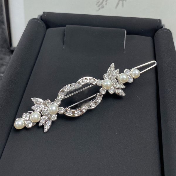 20 models luxury hairpin designer hair accessories channel headwear women brand simple design headband leisure hairclips fashion hair clips
20 models luxury hairpin designer hair accessories channel headwear women brand simple design headband leisure hairclips fashion hair clips