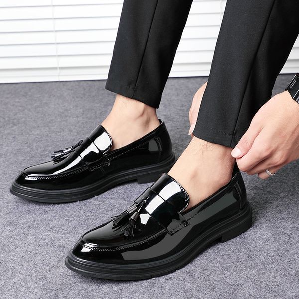 bright business men's shoes, versatile summer business trend shoes, patent leather shoes, Red;white
bright business men's shoes, versatile summer business trend shoes, patent leather shoes, Red;white