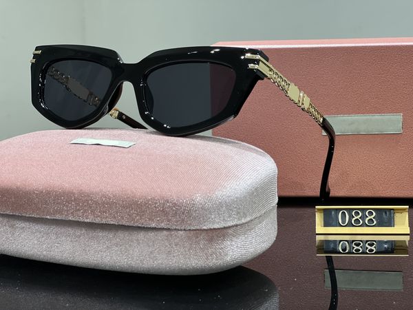 luxury sunglasses for man woman designer 088 goggle beach sun glasses retro small frame luxury design uv400 with box 4424u gb1 87, White;black
luxury sunglasses for man woman designer 088 goggle beach sun glasses retro small frame luxury design uv400 with box 4424u gb1 87, White;black