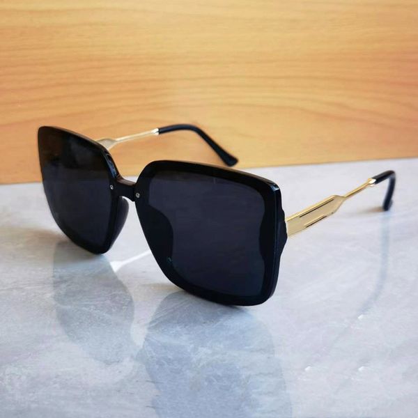 beach designer sunglasses new eyeglasses classic fashion retro sun glasses for woman man sunglass uv400 gold and silver with box, White;black
beach designer sunglasses new eyeglasses classic fashion retro sun glasses for woman man sunglass uv400 gold and silver with box, White;black