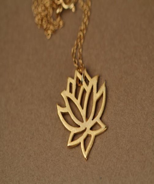trendy big lotus pendant floral style of plants women039s neclaces8187929, Silver
trendy big lotus pendant floral style of plants women039s neclaces8187929, Silver