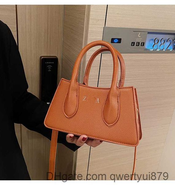 day packs brand day packs z family cross border bags new ins fashion litchi pattern cambridge bag light luxury handheld one shoulder bag id
day packs brand day packs z family cross border bags new ins fashion litchi pattern cambridge bag light luxury handheld one shoulder bag id