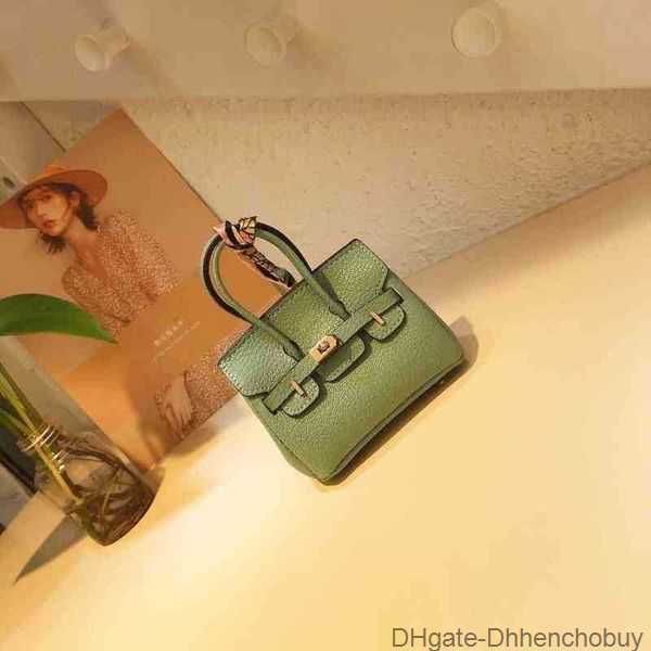 keychains h the same mini bag pendant cute simulation leather earphone lipstick fashion car key chain female t220909 atl0, Silver
keychains h the same mini bag pendant cute simulation leather earphone lipstick fashion car key chain female t220909 atl0, Silver