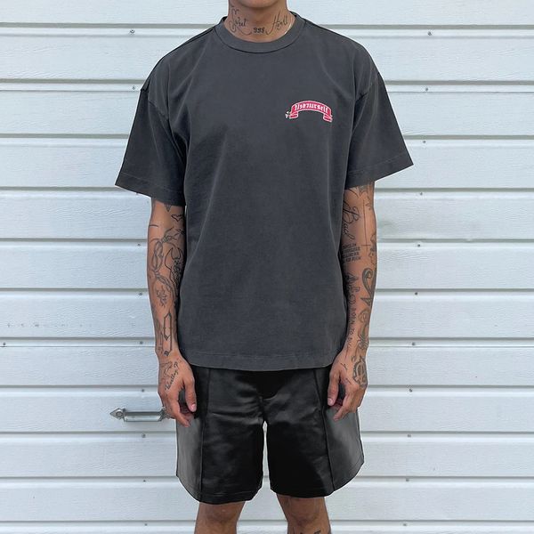 23ss new woman men's t-shirts high end classic red scroll sanskrit letter printing tee vintage summer fashion breathable beach casual s, White;black
23ss new woman men's t-shirts high end classic red scroll sanskrit letter printing tee vintage summer fashion breathable beach casual s, White;black
