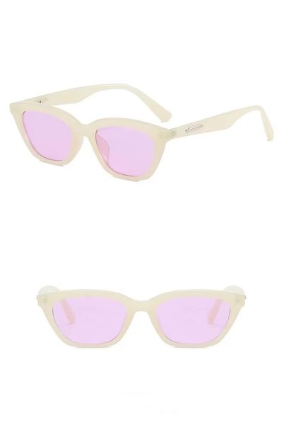 stars' sunglasses of the same style 2023 new cat's eyes sunscreen and uv resistant sunglasses, White;black
stars' sunglasses of the same style 2023 new cat's eyes sunscreen and uv resistant sunglasses, White;black