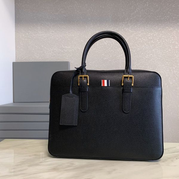 2023 classic men's briefcase high-end custom quality cowhide handbag ball grain material is very textured very recommended men like sim
2023 classic men's briefcase high-end custom quality cowhide handbag ball grain material is very textured very recommended men like sim