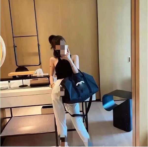 2023 duffle bag duffel bags luggage travelling bag high women large capacity luggage bag baggage waterproof handbag casual travel bags
2023 duffle bag duffel bags luggage travelling bag high women large capacity luggage bag baggage waterproof handbag casual travel bags