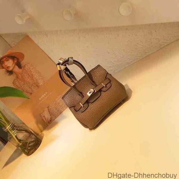 keychains h the same mini bag pendant cute simulation leather earphone lipstick fashion car key chain female t220909 dykn, Silver
keychains h the same mini bag pendant cute simulation leather earphone lipstick fashion car key chain female t220909 dykn, Silver