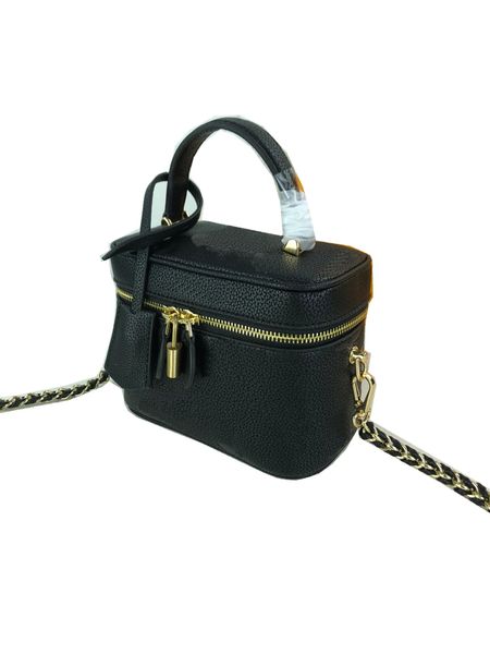 new fashion designer bag alphabet wristband party tote shoulder bag leather women's messenger bag crossbody bag
new fashion designer bag alphabet wristband party tote shoulder bag leather women's messenger bag crossbody bag