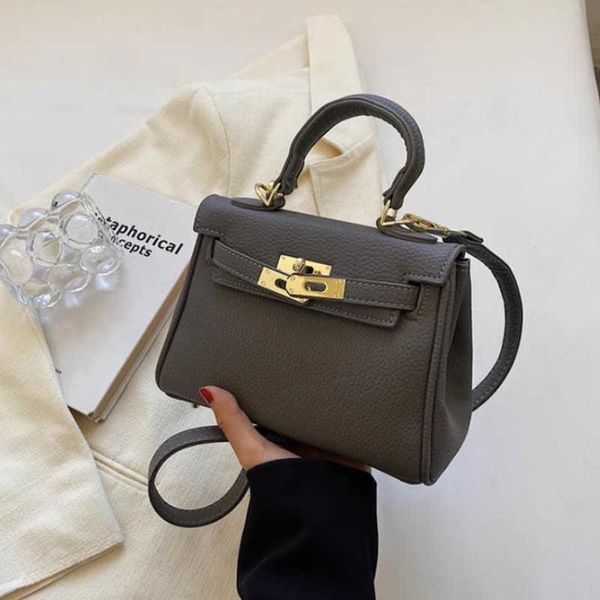 evening bags kellyes 2023 new pattern leather classics shoulder bags totes bag gold/sliver buckle handbags authentic for women xxl5m
evening bags kellyes 2023 new pattern leather classics shoulder bags totes bag gold/sliver buckle handbags authentic for women xxl5m