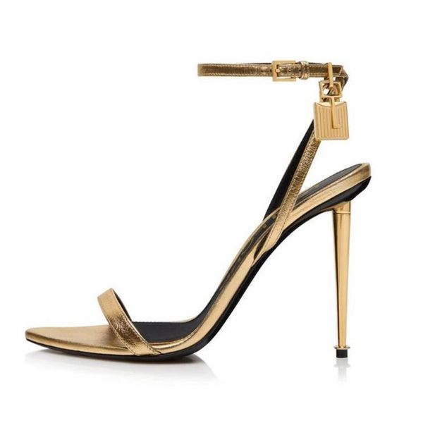 polo stiletto sandals metal padlock narrow word band high-heeled sandals 105mm women's leather luxury designer high-heeled shoes f uadi, White;black
polo stiletto sandals metal padlock narrow word band high-heeled sandals 105mm women's leather luxury designer high-heeled shoes f uadi, White;black
