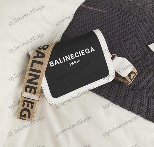 designer bag 2024 fashion letter print shouldern bag women's summer women purse and handbags casual small square bags messenger bag id
designer bag 2024 fashion letter print shouldern bag women's summer women purse and handbags casual small square bags messenger bag id