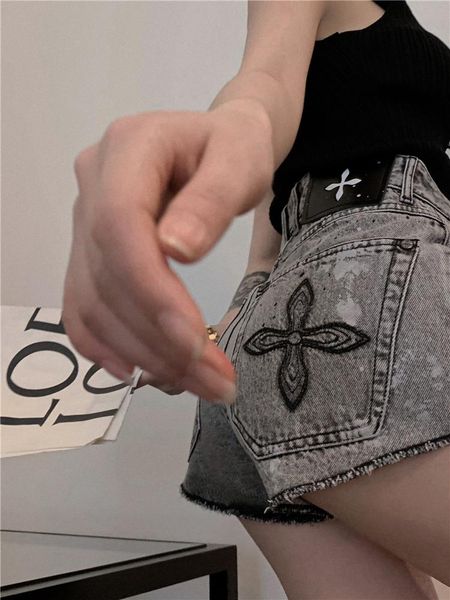 jeans y2k girls haruku street embroidery denim shorts summer korea woman ie jeans high waist drilling process jeans, Blue
jeans y2k girls haruku street embroidery denim shorts summer korea woman ie jeans high waist drilling process jeans, Blue