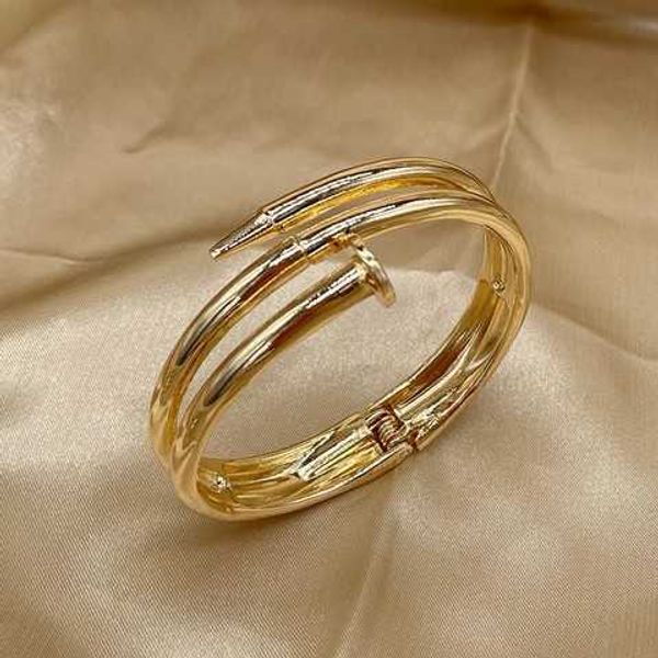 selling funds opening electroplated card new female 18k spring nail bracelet exaggerated, Black
selling funds opening electroplated card new female 18k spring nail bracelet exaggerated, Black