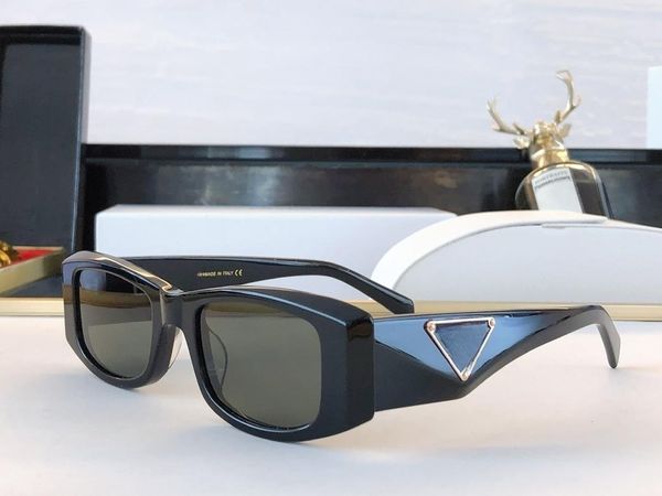 fashion designer sunglasses classic glasses goggles outdoor beach sunglasses for men and women 7 colors optional triangle signature, White;black
fashion designer sunglasses classic glasses goggles outdoor beach sunglasses for men and women 7 colors optional triangle signature, White;black