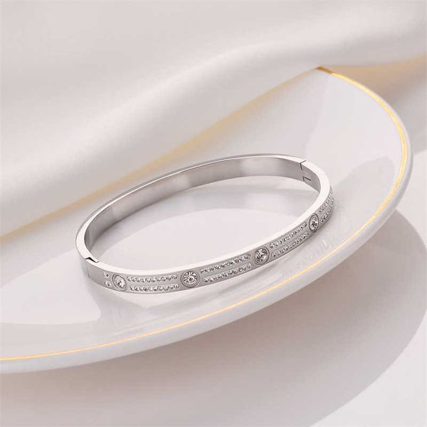 selling funds carti mantianxing two row diamond bracelet fashion new style titanium rose gold qeed, Black
selling funds carti mantianxing two row diamond bracelet fashion new style titanium rose gold qeed, Black