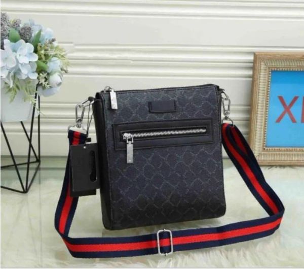 new men shoulder bag styles various sizes handbag luxurys designers bags pochette multiple pockets fashion messenger bag
new men shoulder bag styles various sizes handbag luxurys designers bags pochette multiple pockets fashion messenger bag