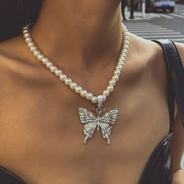 simple elegant faux diamond micro iced out butterfly pearl necklace with versatile accessories, Silver
simple elegant faux diamond micro iced out butterfly pearl necklace with versatile accessories, Silver