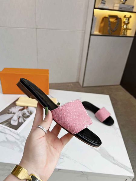 2023 classic slippers slide brand designers luis fashion leisure sandal women vuttonity slippers summer classic flip flops l082, Black
2023 classic slippers slide brand designers luis fashion leisure sandal women vuttonity slippers summer classic flip flops l082, Black