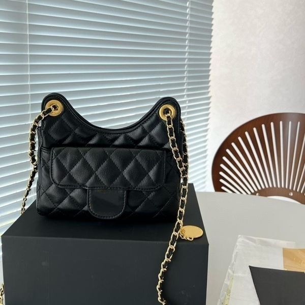 luxury shoulder bag designer bag women's underarm bag leather gold crossbody bag fashion tote premium chain bag banquet bag small squar
luxury shoulder bag designer bag women's underarm bag leather gold crossbody bag fashion tote premium chain bag banquet bag small squar