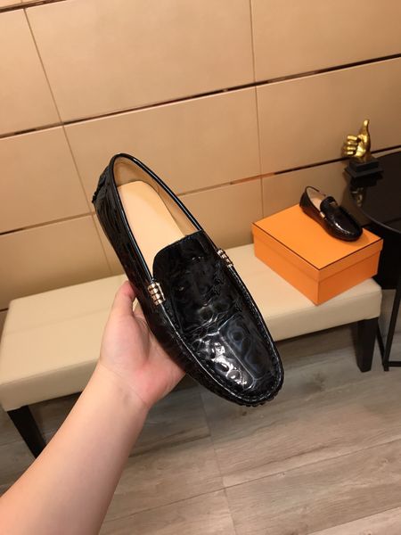 2023 ltaly classic fashion casual shoes patchwork trendy sneakers ladies punk rivet low-mens skateboard women warm sports shoe boots 34-45 h, Black
2023 ltaly classic fashion casual shoes patchwork trendy sneakers ladies punk rivet low-mens skateboard women warm sports shoe boots 34-45 h, Black