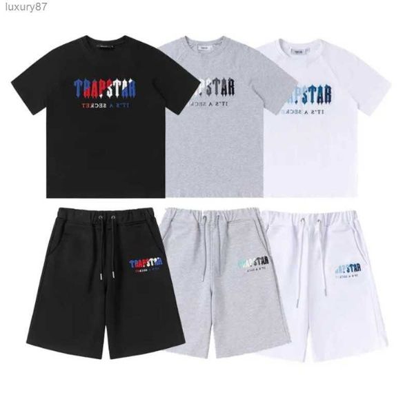 men's t-shirts trapstar t shirt designer shirts print letter luxury black and white grey rainbow color summer sports fashion cotton cor, White;black
men's t-shirts trapstar t shirt designer shirts print letter luxury black and white grey rainbow color summer sports fashion cotton cor, White;black