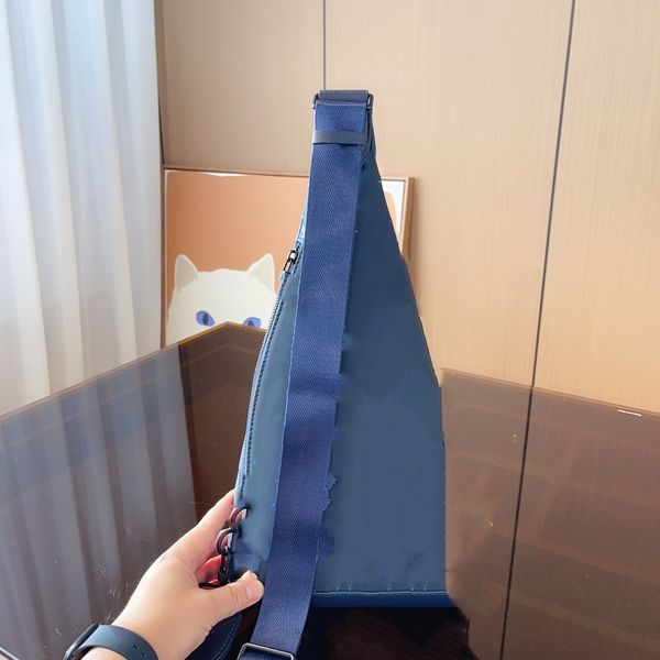 2023 new chest bag men's one shoulder crossbody bag casual fashion brand sidebody bag fashion gentleman
2023 new chest bag men's one shoulder crossbody bag casual fashion brand sidebody bag fashion gentleman