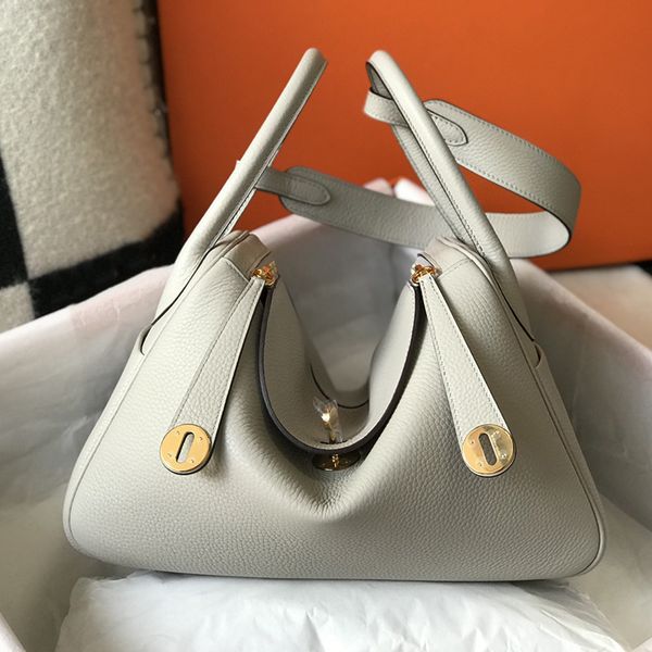 classic women tote bag designer handbag brown black 9a calfskin leather shoulder bags fashion lady travel pouch big space 26/30cm
classic women tote bag designer handbag brown black 9a calfskin leather shoulder bags fashion lady travel pouch big space 26/30cm