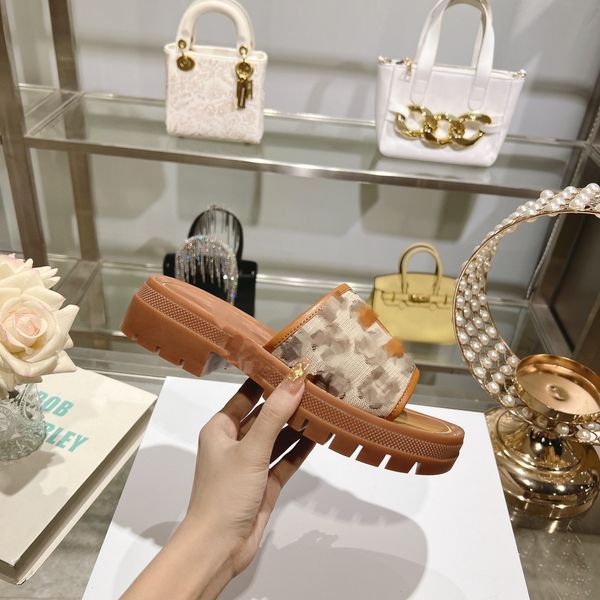 clea slides slippers designer women sandal cowhide leather insole platform sandals embossed triomphe platform flat luxury thick bottom flats, Black
clea slides slippers designer women sandal cowhide leather insole platform sandals embossed triomphe platform flat luxury thick bottom flats, Black