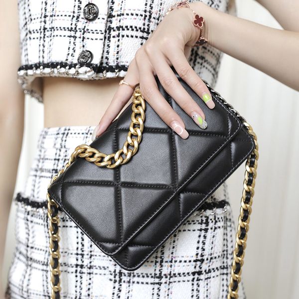 designer flap bags luxury shoulder bags 1:1 quality genuine leather chain bags 19cm with box mc054
designer flap bags luxury shoulder bags 1:1 quality genuine leather chain bags 19cm with box mc054