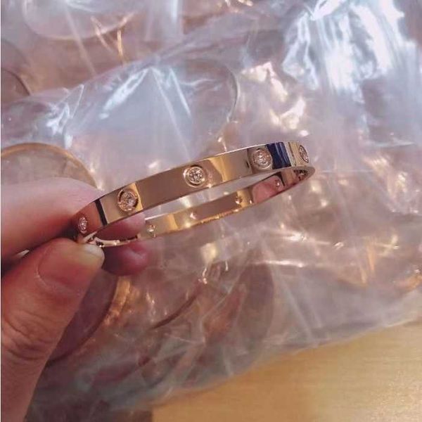 original products high edition 18k rose gold plated screw love nail bracelet mesh red simple luxury korean women's summer, Black
original products high edition 18k rose gold plated screw love nail bracelet mesh red simple luxury korean women's summer, Black