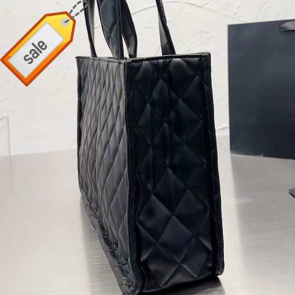 brand designer handbags shoulder bags tote 2023 new style versatile large capacity shopping bag women's messenger black and white diamo
brand designer handbags shoulder bags tote 2023 new style versatile large capacity shopping bag women's messenger black and white diamo